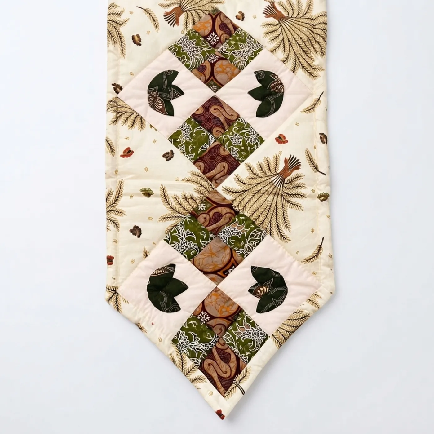 Table Runner Patchwork — tampilan 2