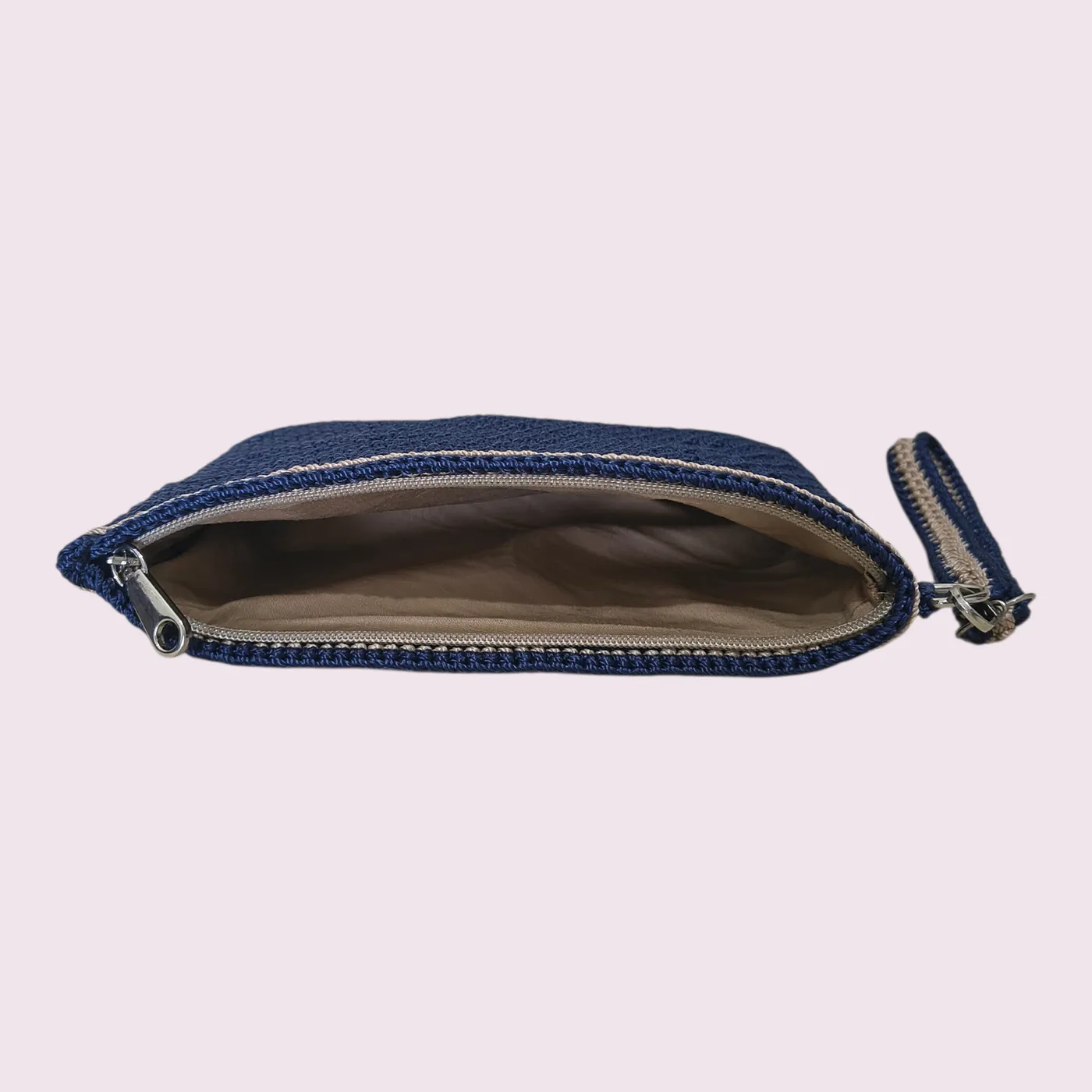 [SALE!] Hand Pouch Crochet | Dompet Tangan Rajut - Navy Line — tampilan 2