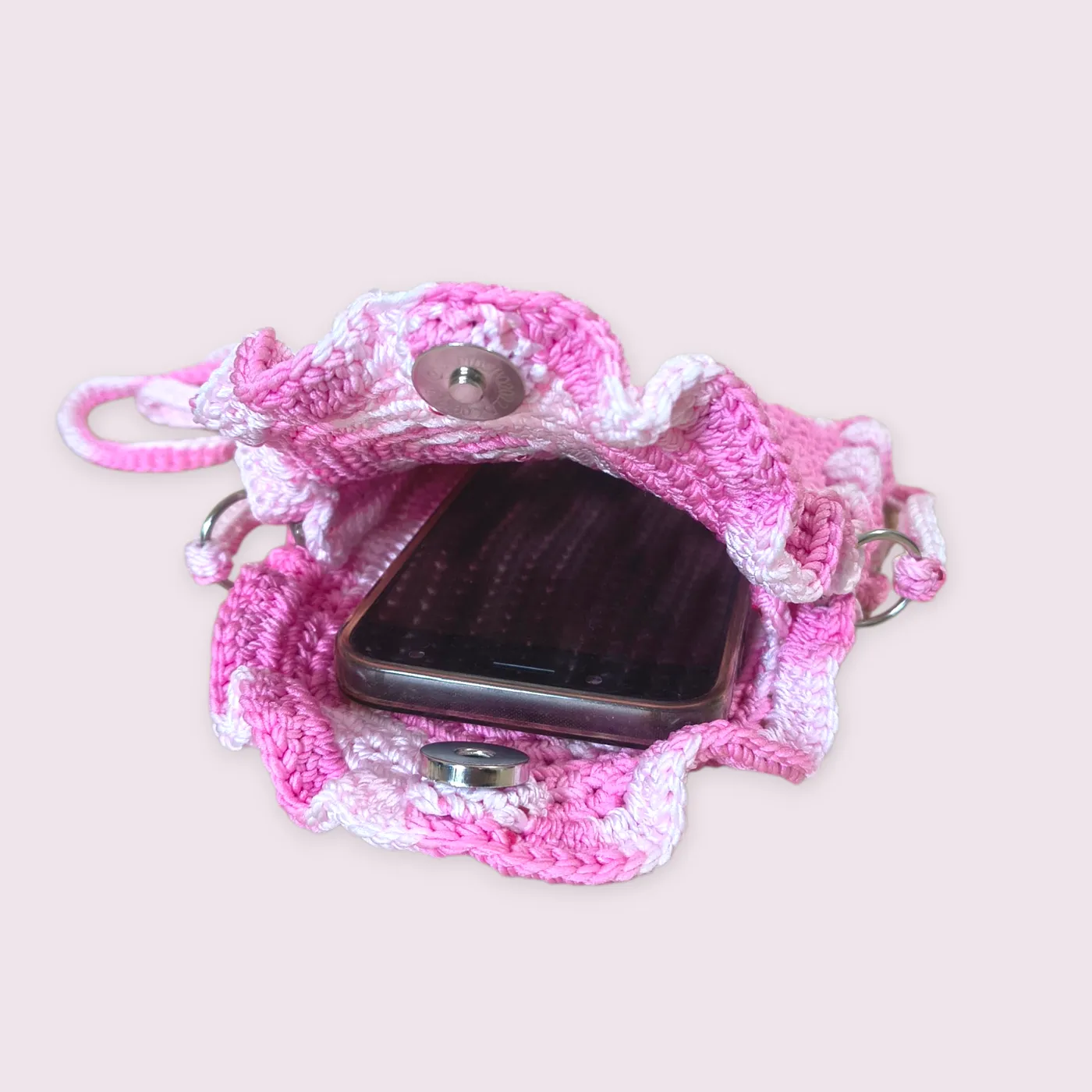 #onlyonce Pocket Phone Crochet | Tas Handphone Selempang Rajut - Blush Scallop — tampilan 4