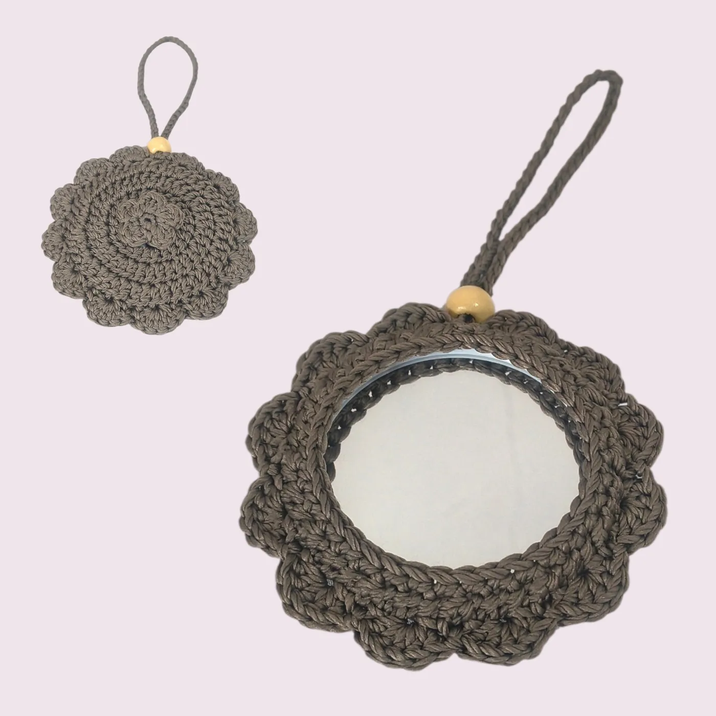 Crochet Mirror Bag Charm | Gantungan cermin rajut — Bloomee — tampilan 4