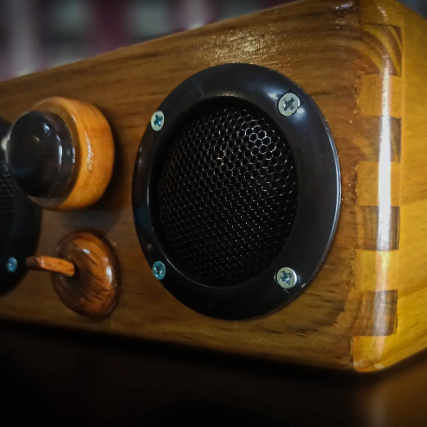 Bluetooth Wooden Speaker - Retro Speaker V.1 - Speaker Kayu Aesthetic — tampilan 2