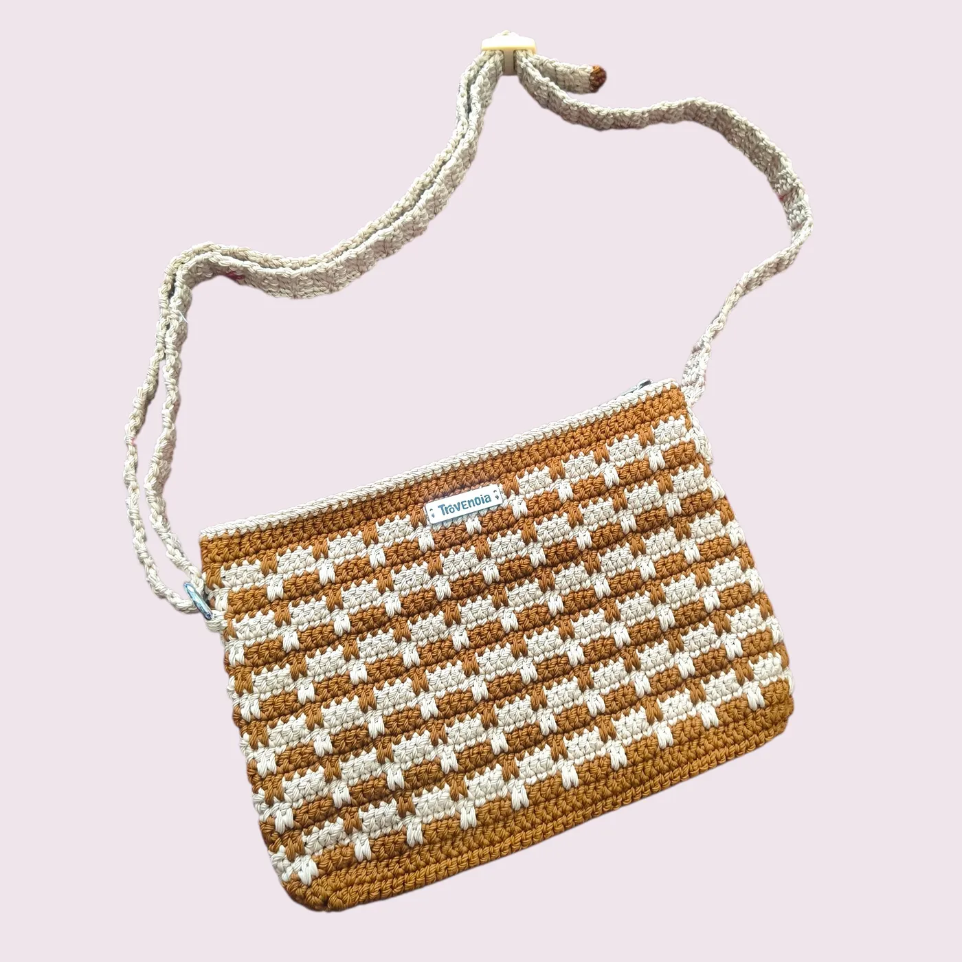Crochet bag with adjustable strap | Tas Rajut — Pixel Weave — tampilan 3