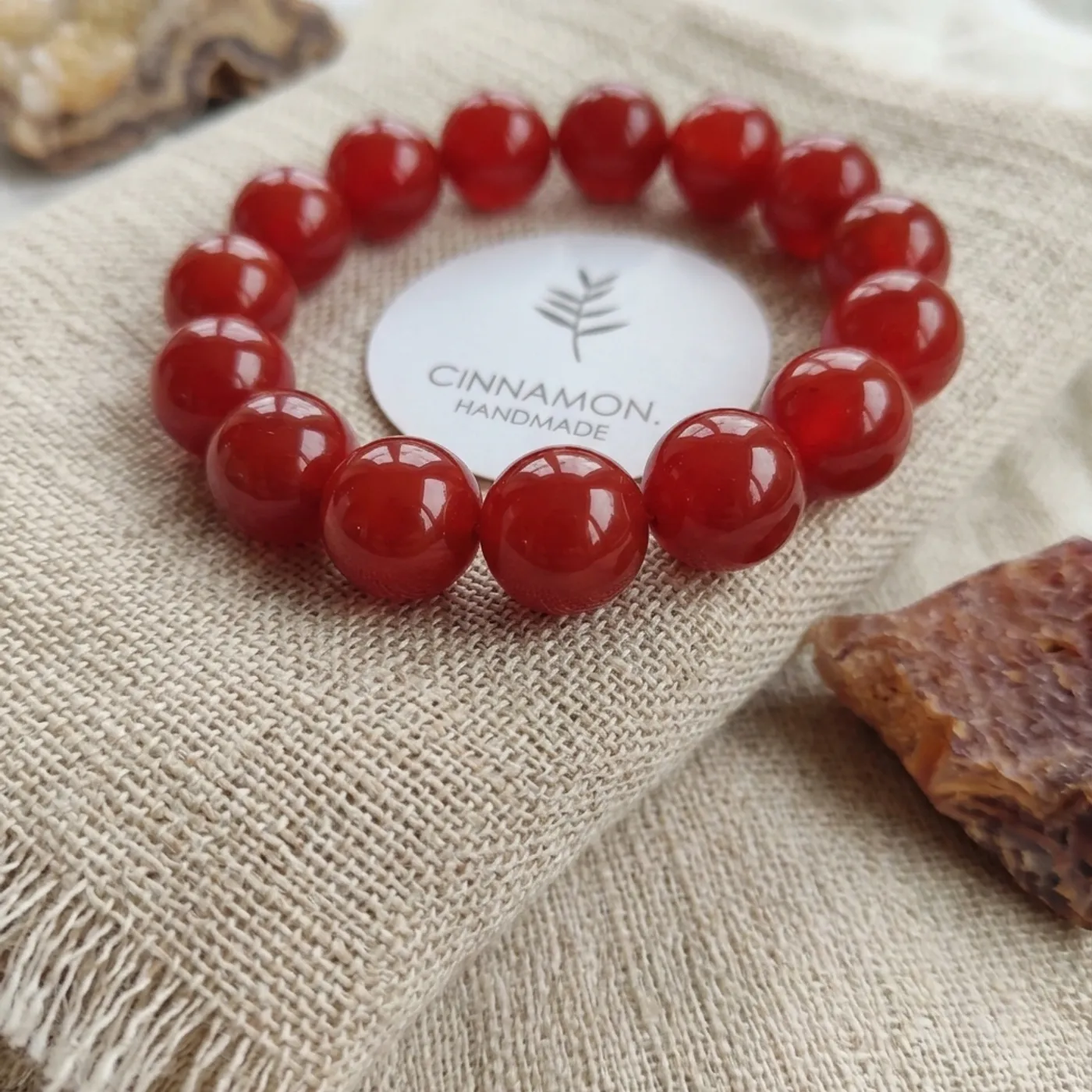 Natural Red Carnelian Agate Bracelet (14mm) — tampilan 3