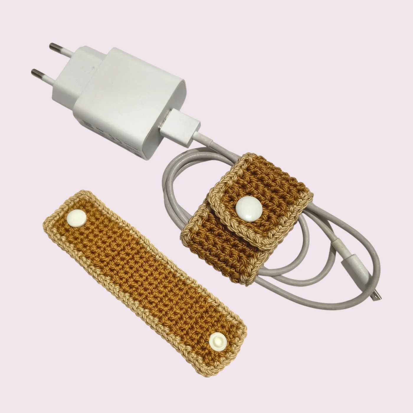 Crochet cable holder | Klip kabel rajut — Cable buddy — tampilan 7