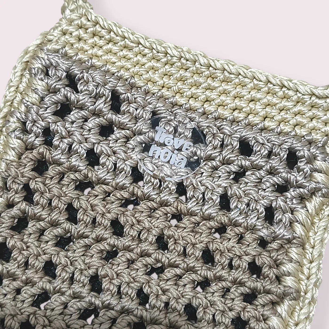 #onlyonce Pocket Phone Crochet | Tas Handphone Selempang Rajut - Ivory Noir — tampilan 3
