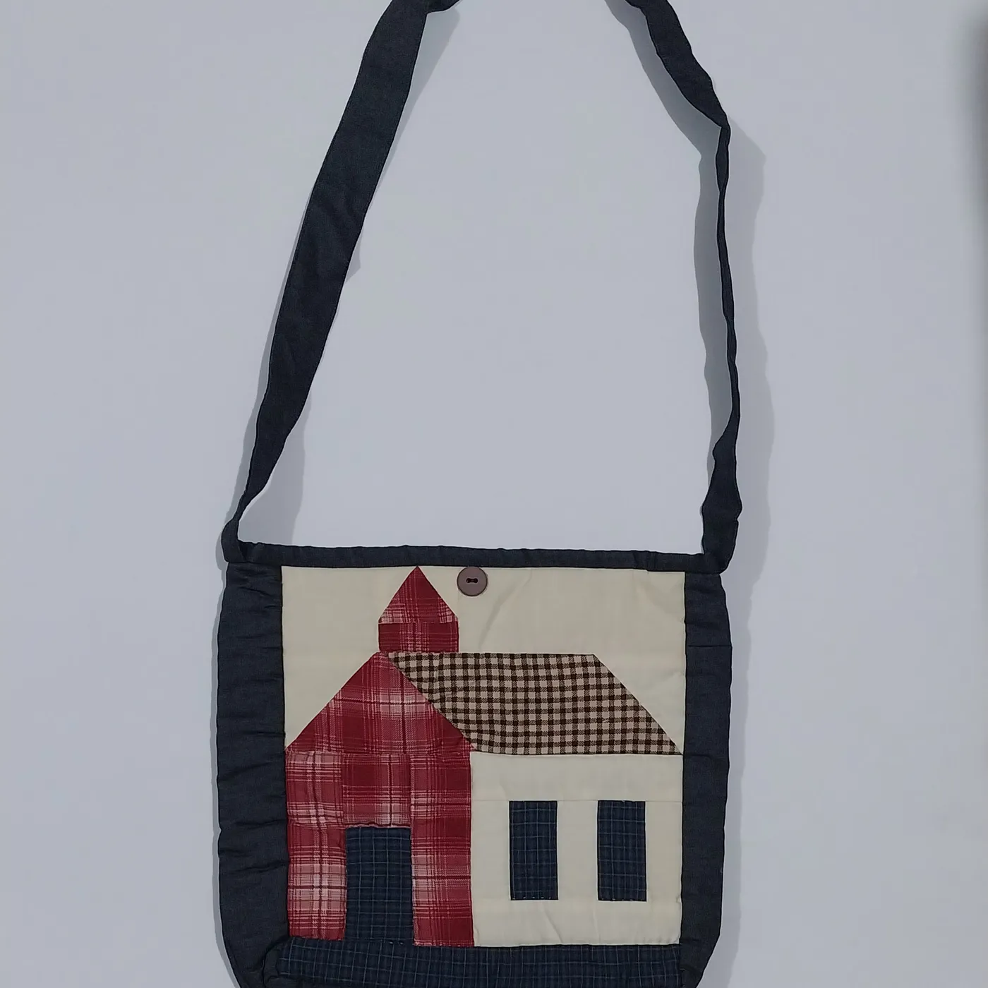 Tas selempang anak motif apel rumah — tampilan 2