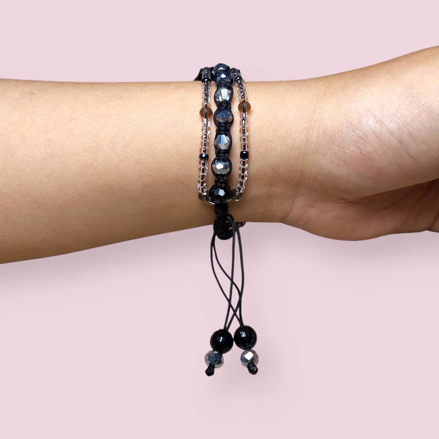 Jam Tangan Manik Serut | Beads Watch - Gloomy Glam — tampilan 6