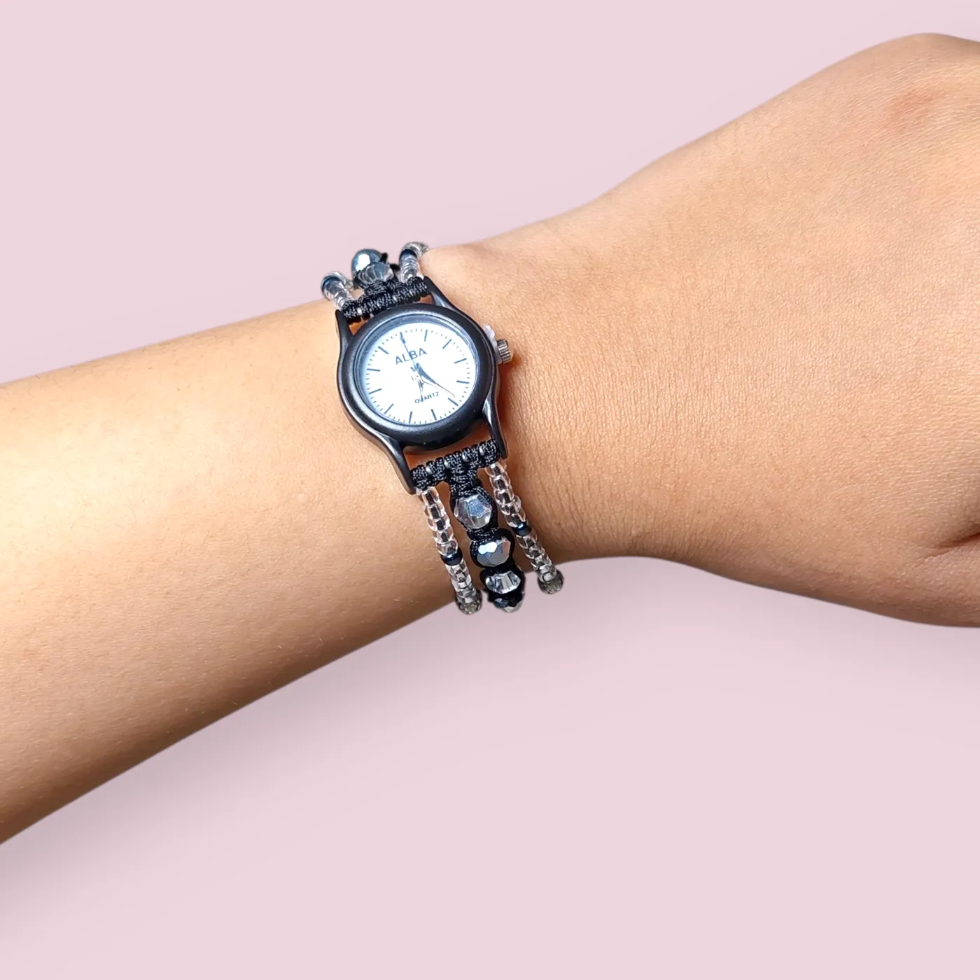 Jam Tangan Manik Serut | Beads Watch - Gloomy Glam — tampilan 2