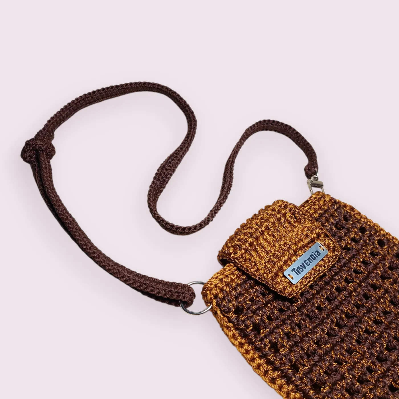 Tas Handphone Selempang Rajut Choco-gold — tampilan 2