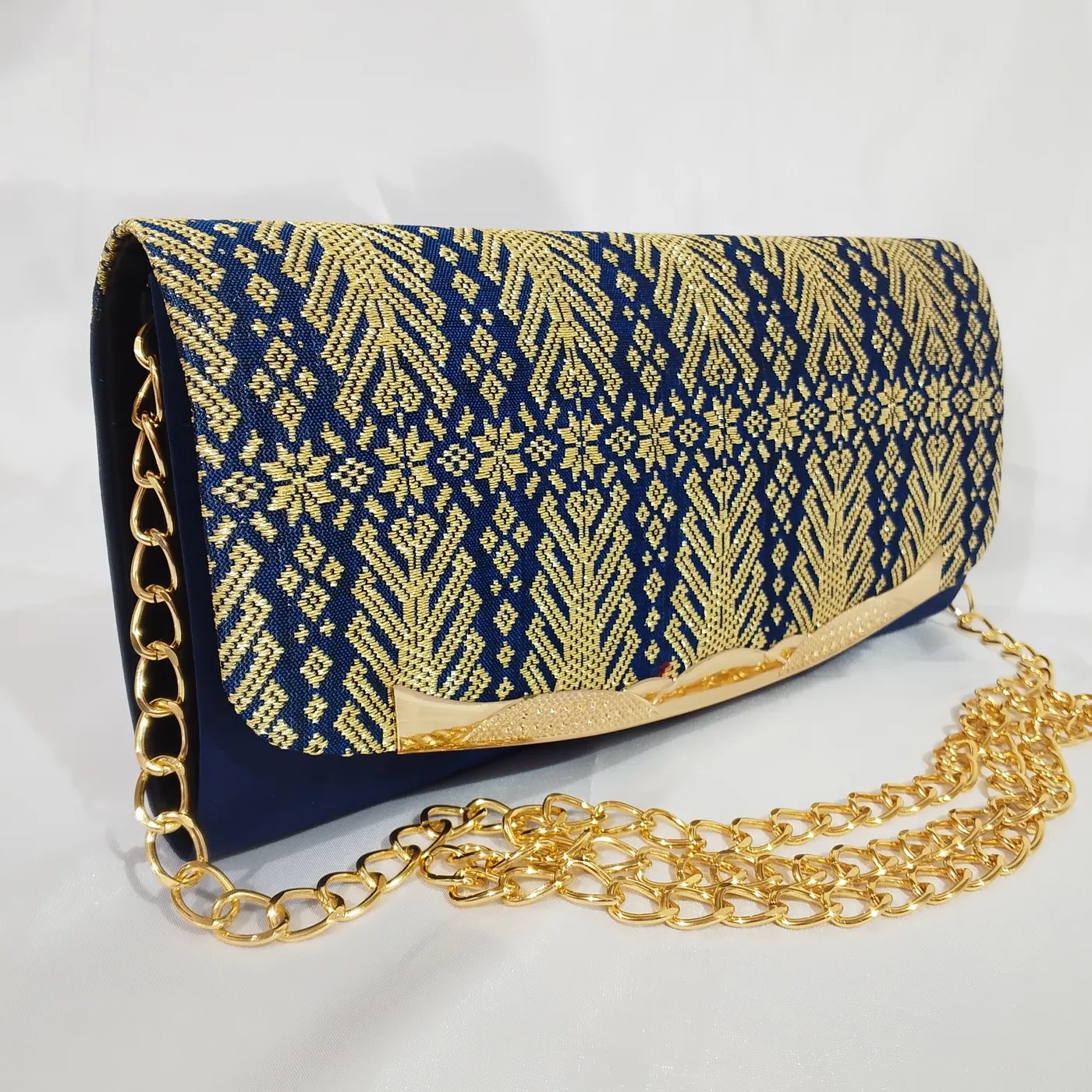 Clutch Pesta Tenun Eksklusif — tampilan 7