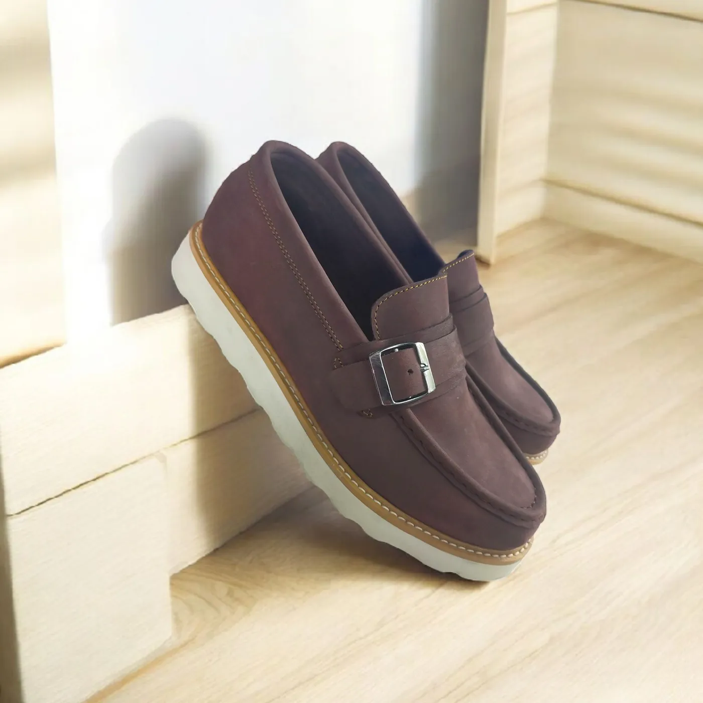 Sepatu Loafers Artikel Murfle dari Kulit Nubuck — tampilan 2