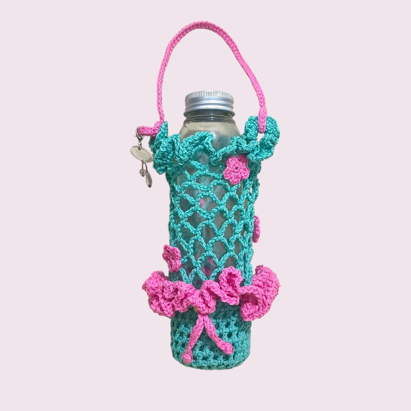 Crochet Bottle Holder | Sarung Botol Rajut — Floral Pop — tampilan 2