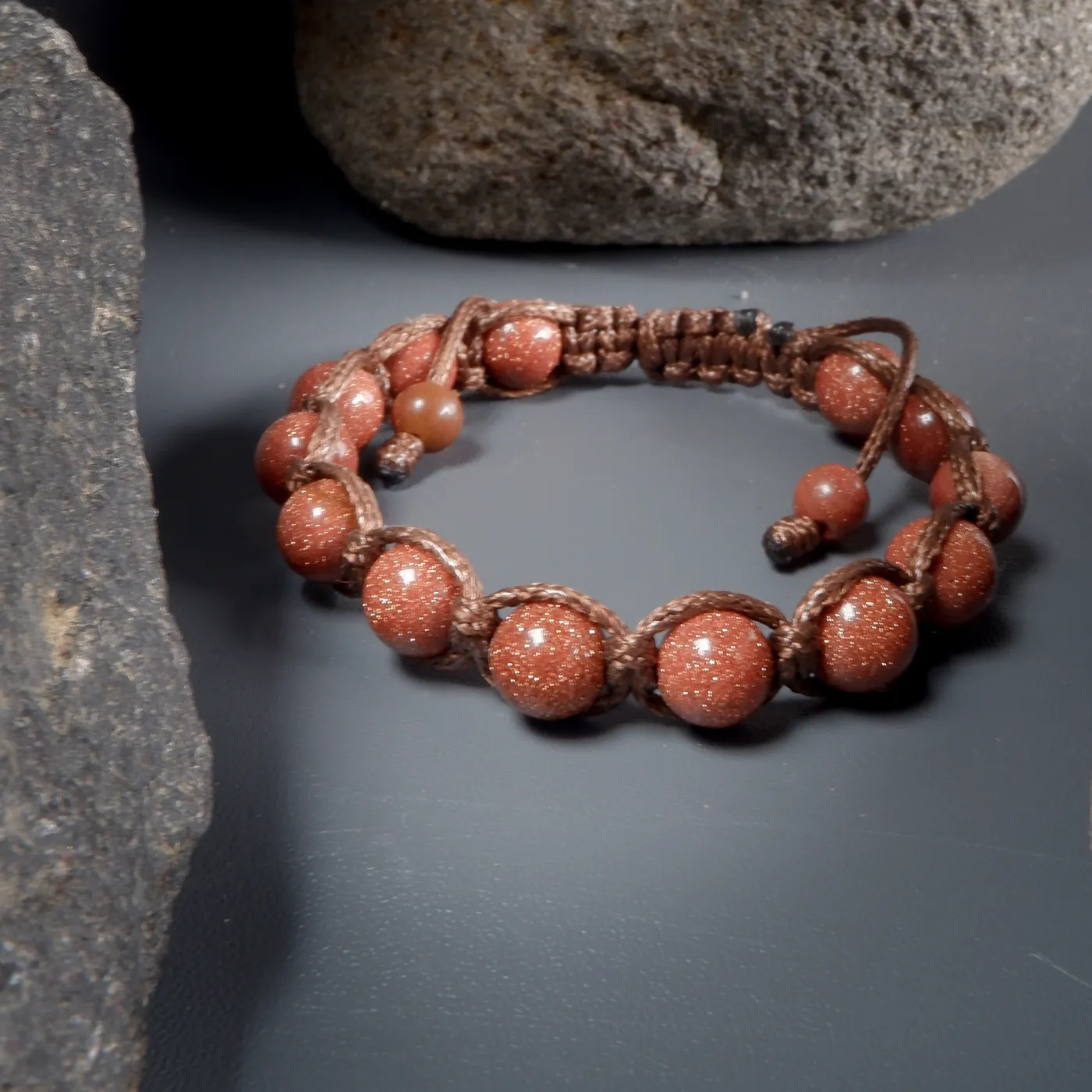 Gelang macrame Goldstone boho hippie — tampilan 2