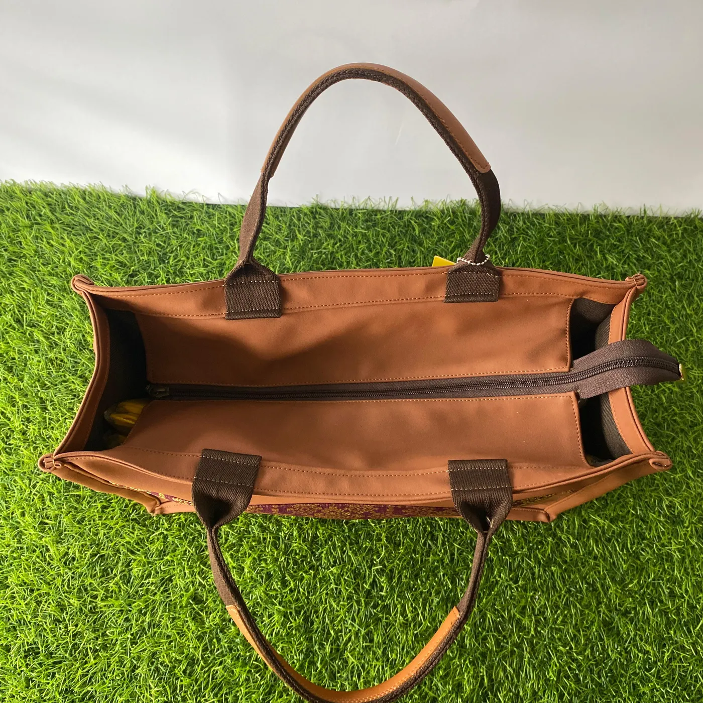 Tas Pu Leather Songket — tampilan 3