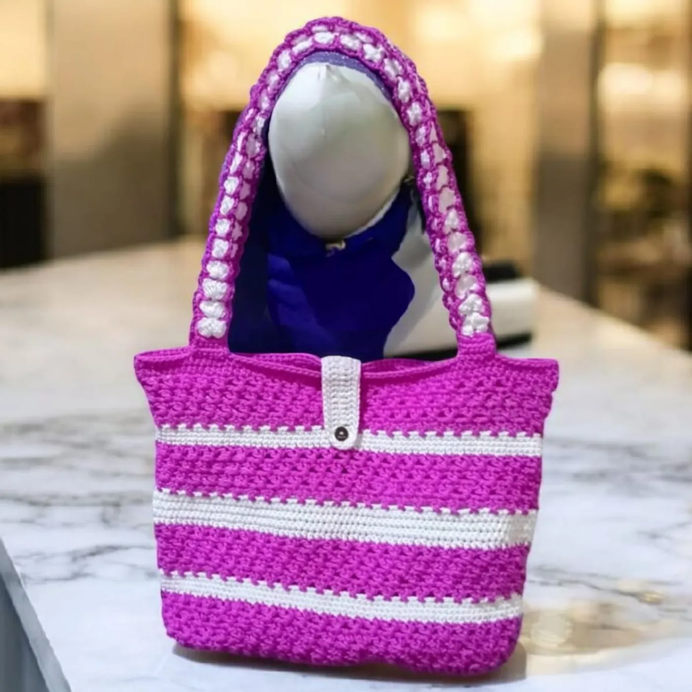 Tas Rajut Bahu Fuchsia — tampilan 3