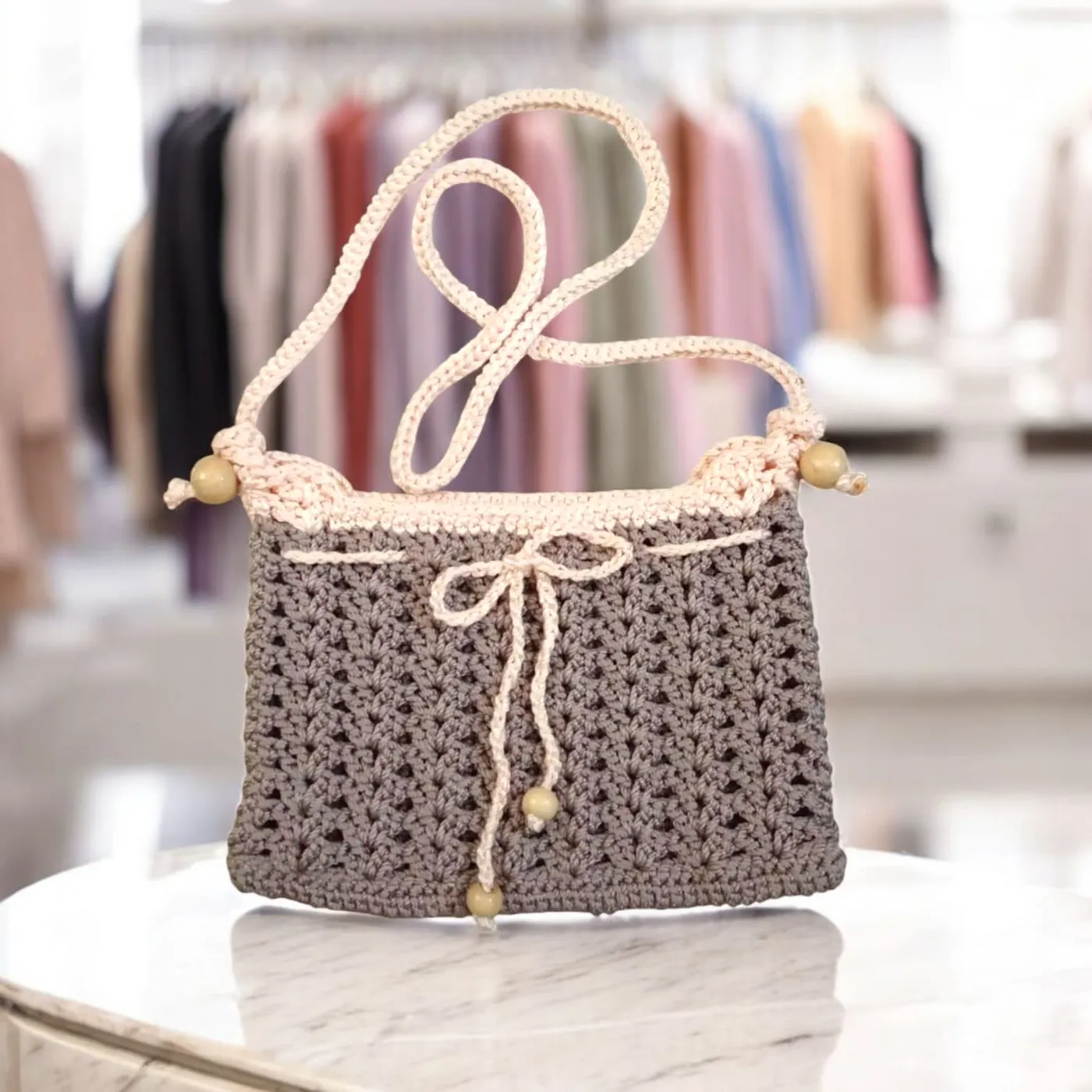 Tas Selempang Rajut Mini - Krem — tampilan 2