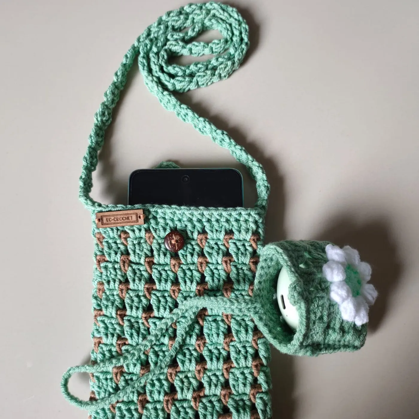 Phone Sleeve & TWS — tampilan 3