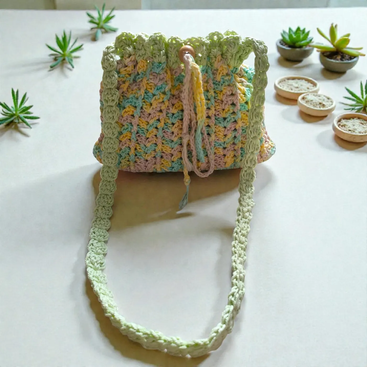 Mini Sling Bag Drawstrings - Ombre — tampilan 3