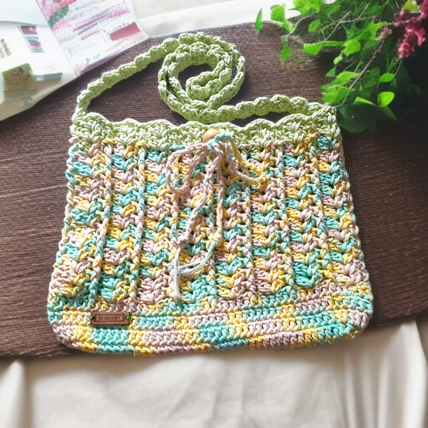 Mini Sling Bag Drawstrings - Ombre — tampilan 4