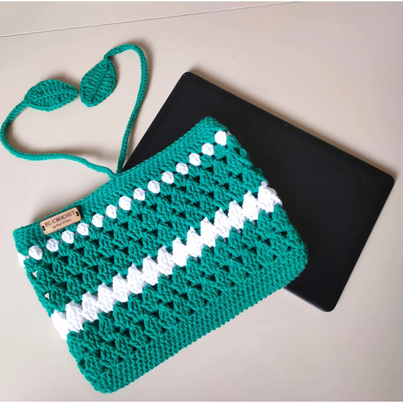 Tablet Sleeves - Hijau Botol — tampilan 2