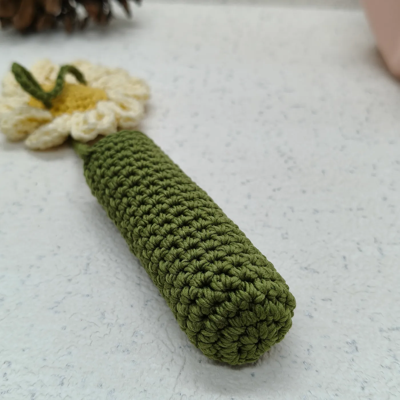 Lipbalm Holder Rajut Bunga Matahari — tampilan 3