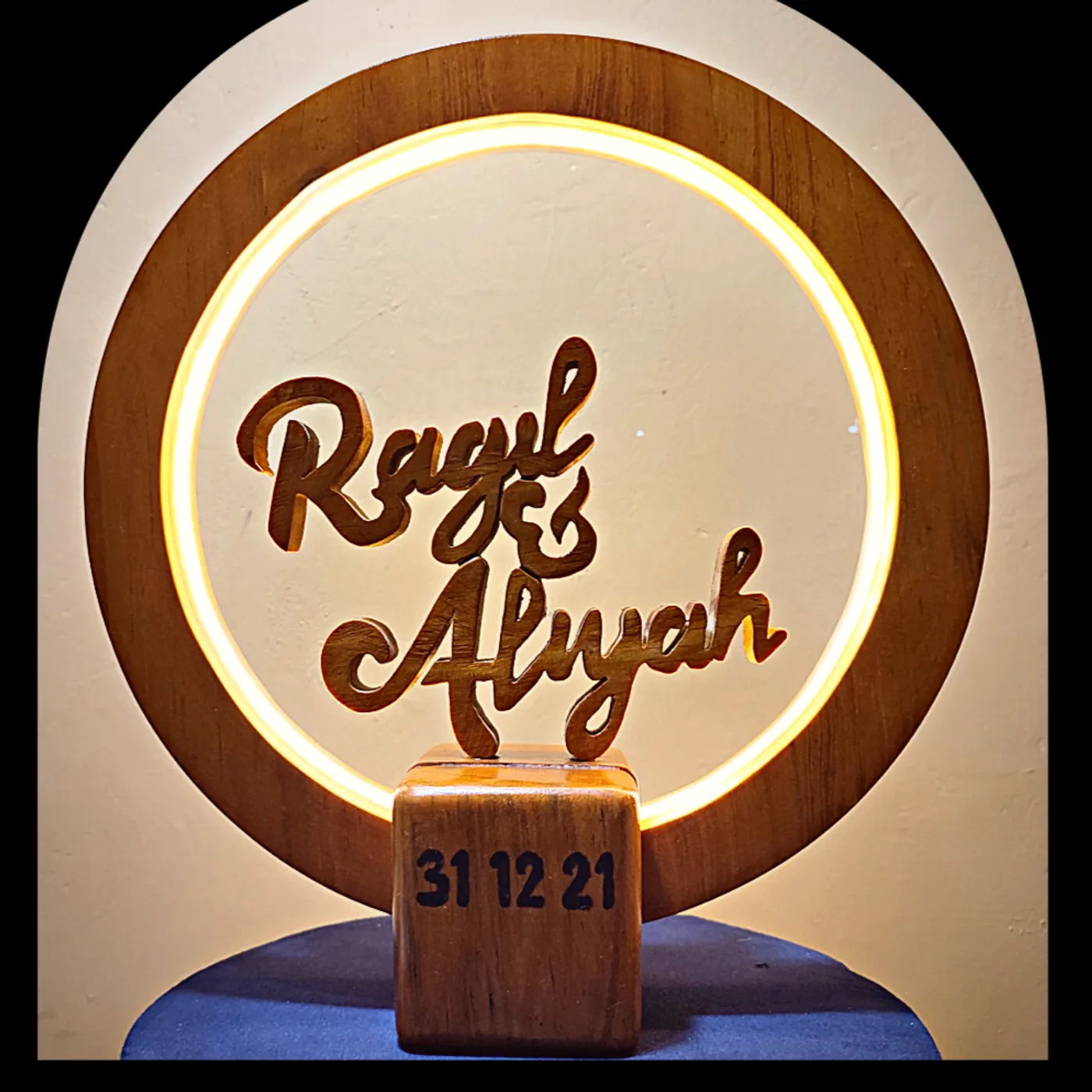 Custom Wedding Wooden Lamp - Lampu Kayu Kado Seserahan Aesthetic — tampilan 2