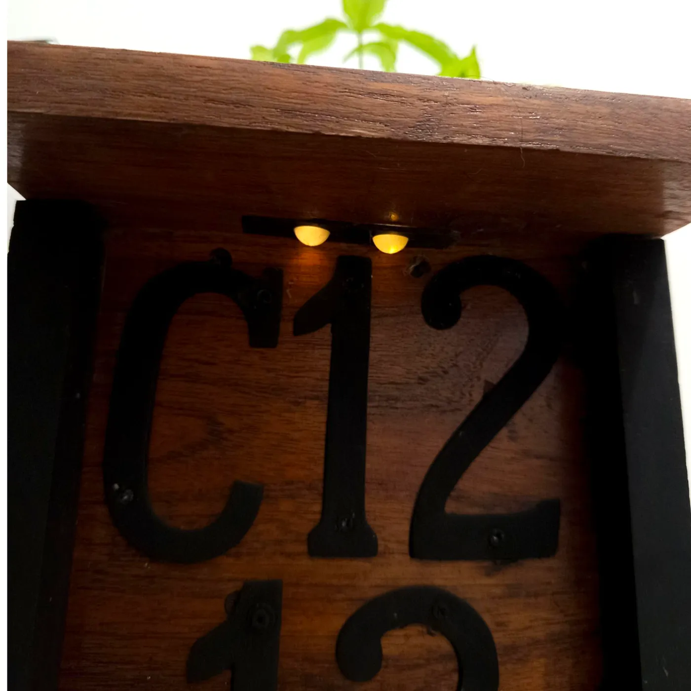 Custom Handmade House Number Sign - Nomor Rumah Kayu Aesthetic - Solar Energy — tampilan 2