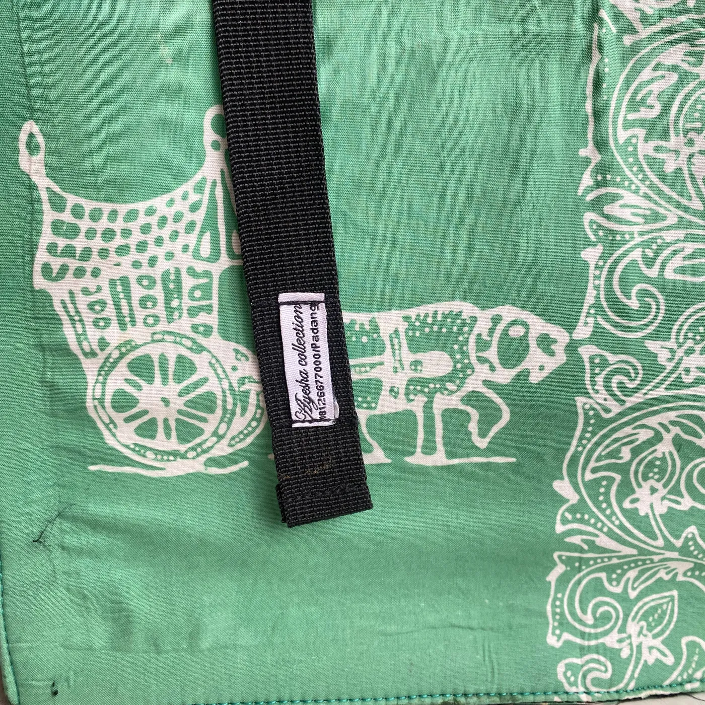 Tas batik khas minang — tampilan 3