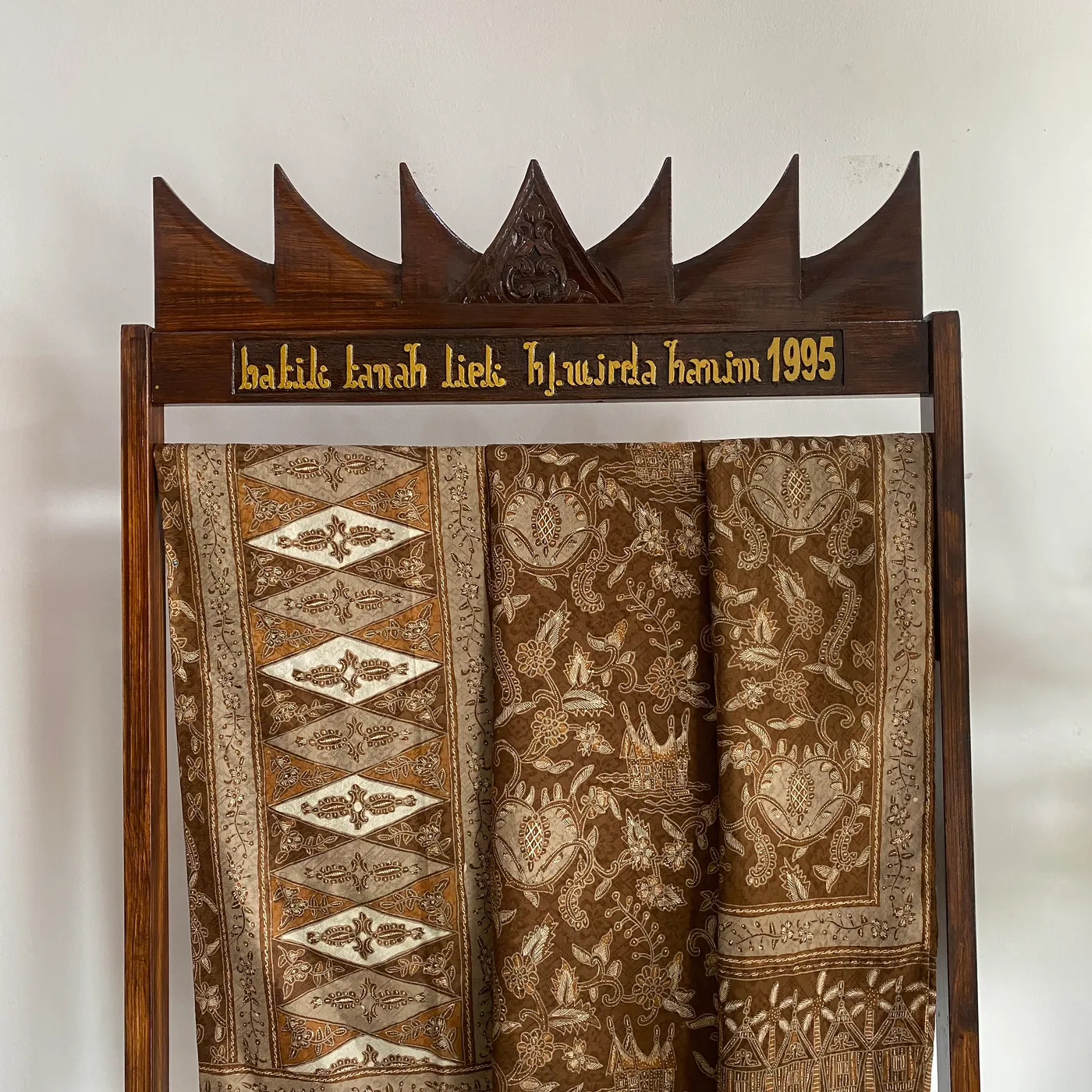 Sarimbit tenun tulis alami — tampilan 2