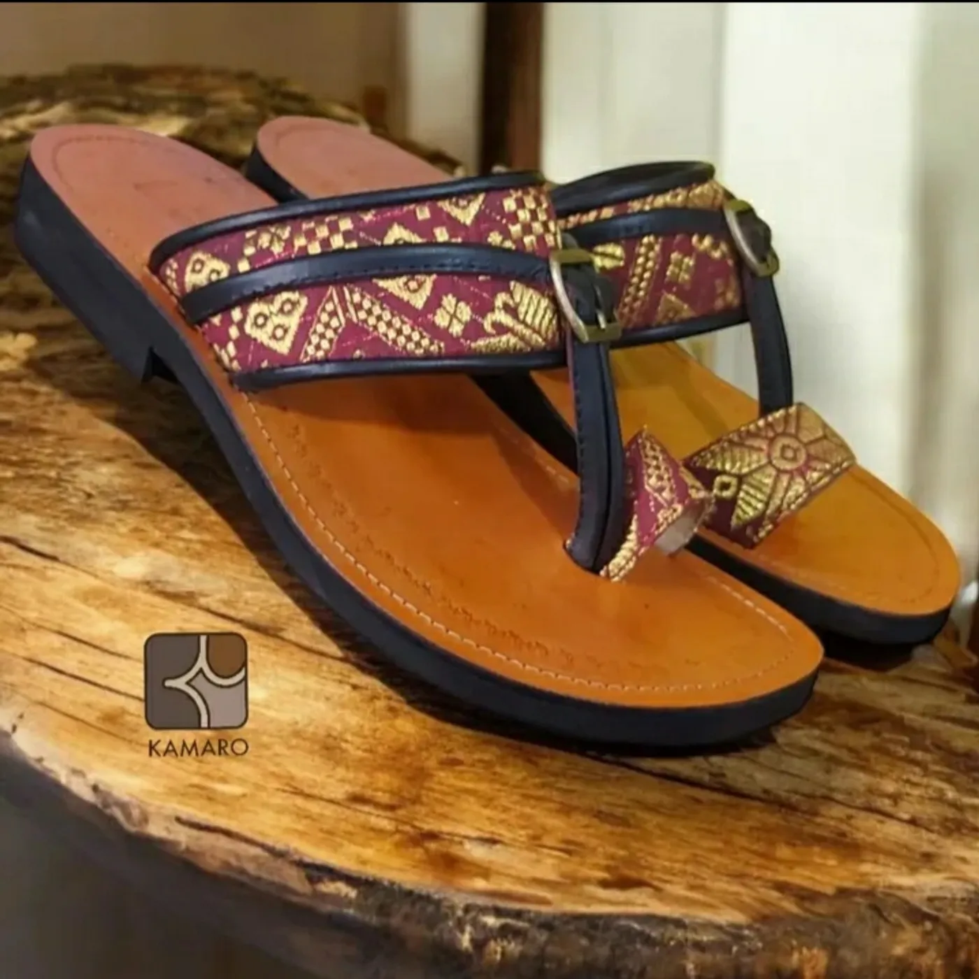 Sendal Datuak Songket — tampilan 2