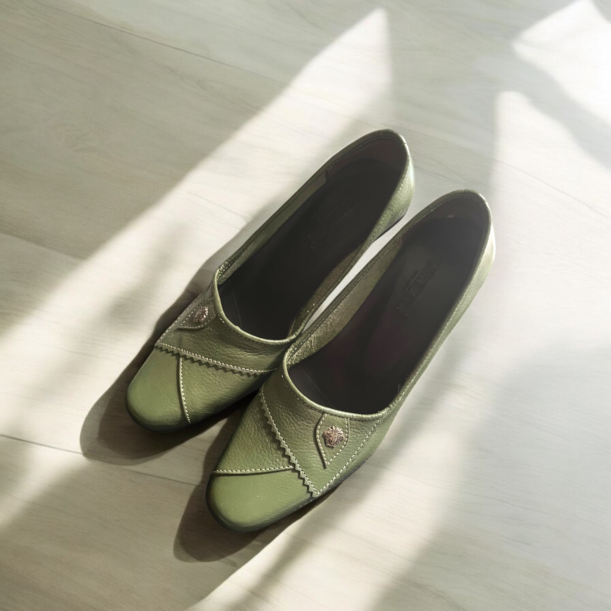 Sepatu formal wanita dahlia