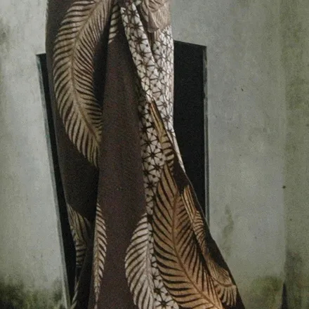 Batik Tulis Warna Alam oleh wastra tunggal | batik studio