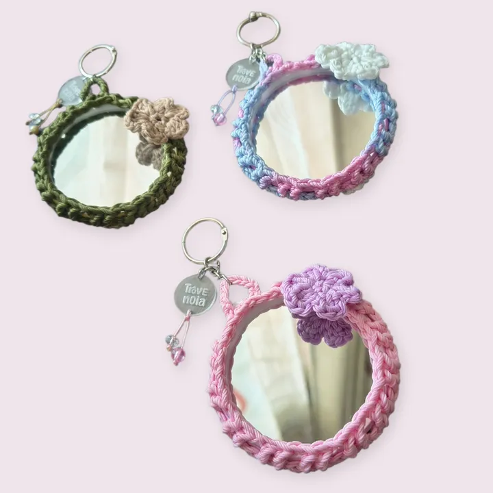 (A) Mirror cover charm crochet | Gantungan cermin - tali pendek