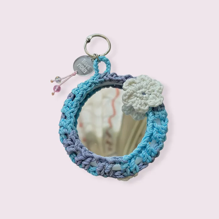 (A) Mirror cover charm crochet | Gantungan cermin - tali pendek