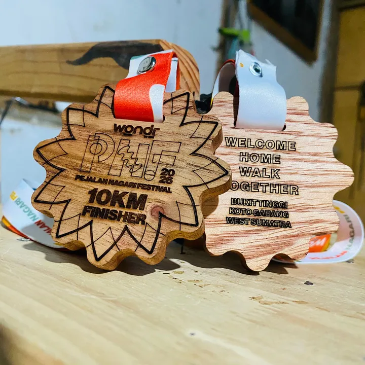 Medali Kayu Custom Finisher Event – Wood Medal Series
