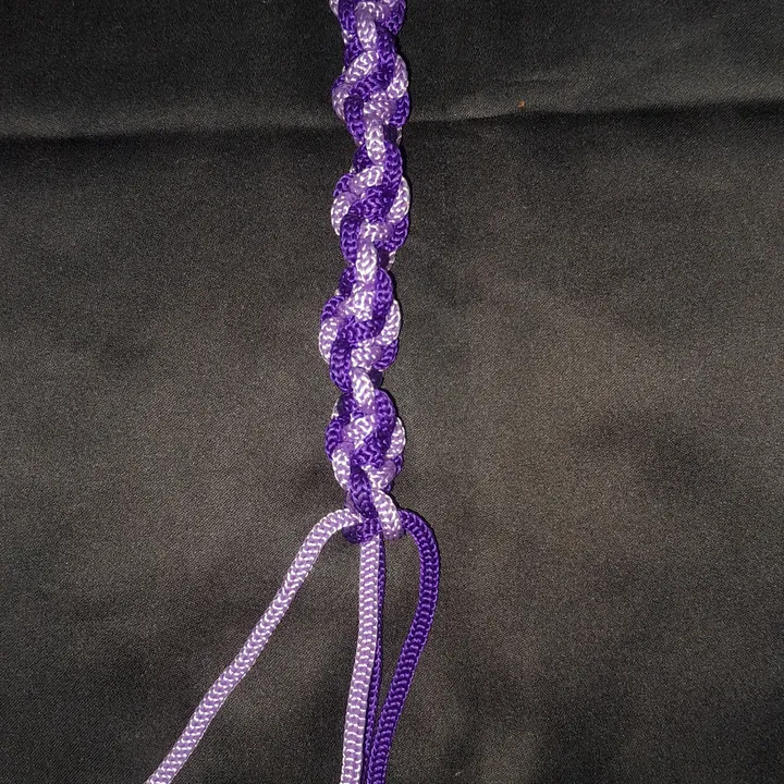 Manci macrame spiral ungu