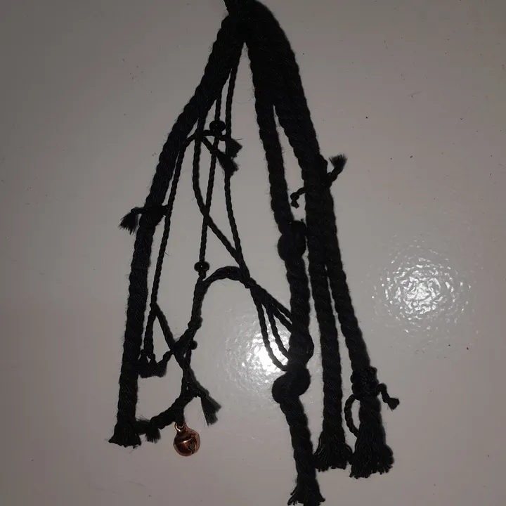 Ganci macrame hitam kring-kring