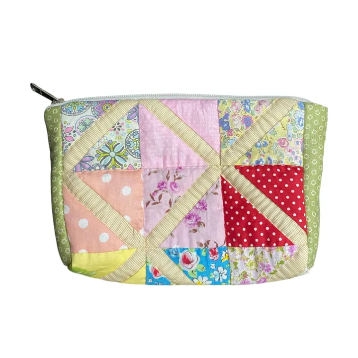 Pouch patchwork triangle