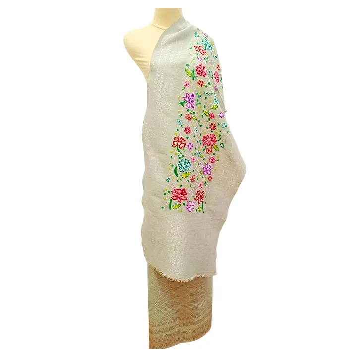 Songket dan Selendang Kepala Peniti Balapak Pandai Sikek