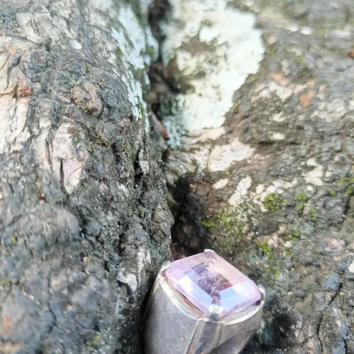 batu anggur surian amethyst