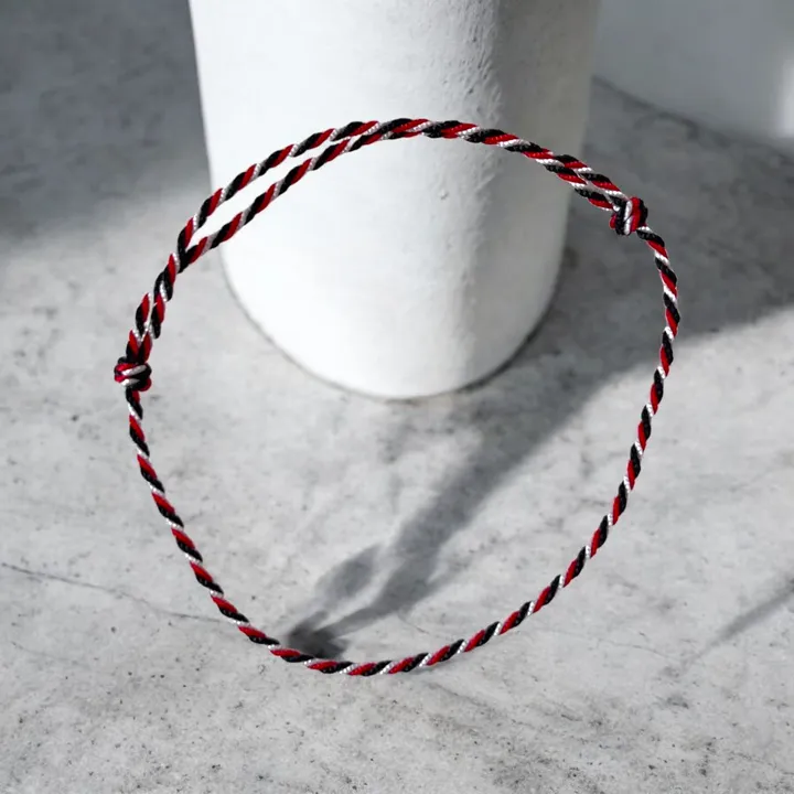 Gelang Tali Tridatu Nilon Khas Bali