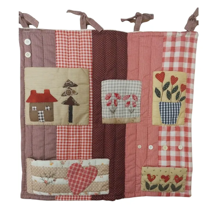 Wall hanging pocket aplique