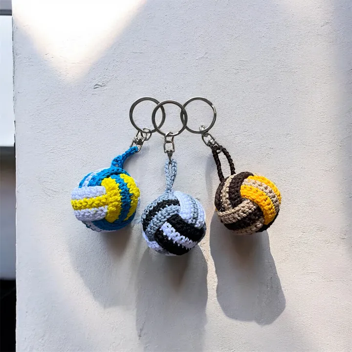Gantungan Kunci Bola Rajut