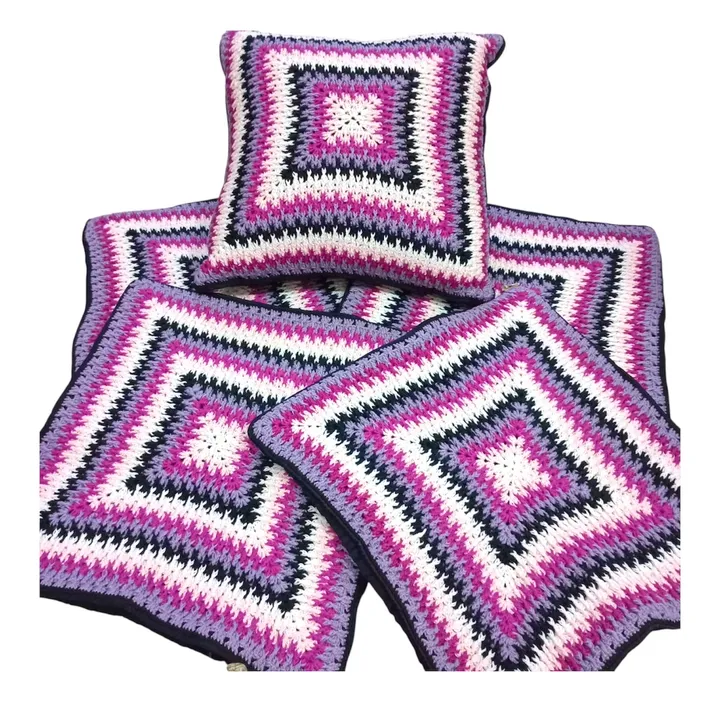 Sarung Bantal Rajut Eksklusif-Gradasi Ungu & Putih