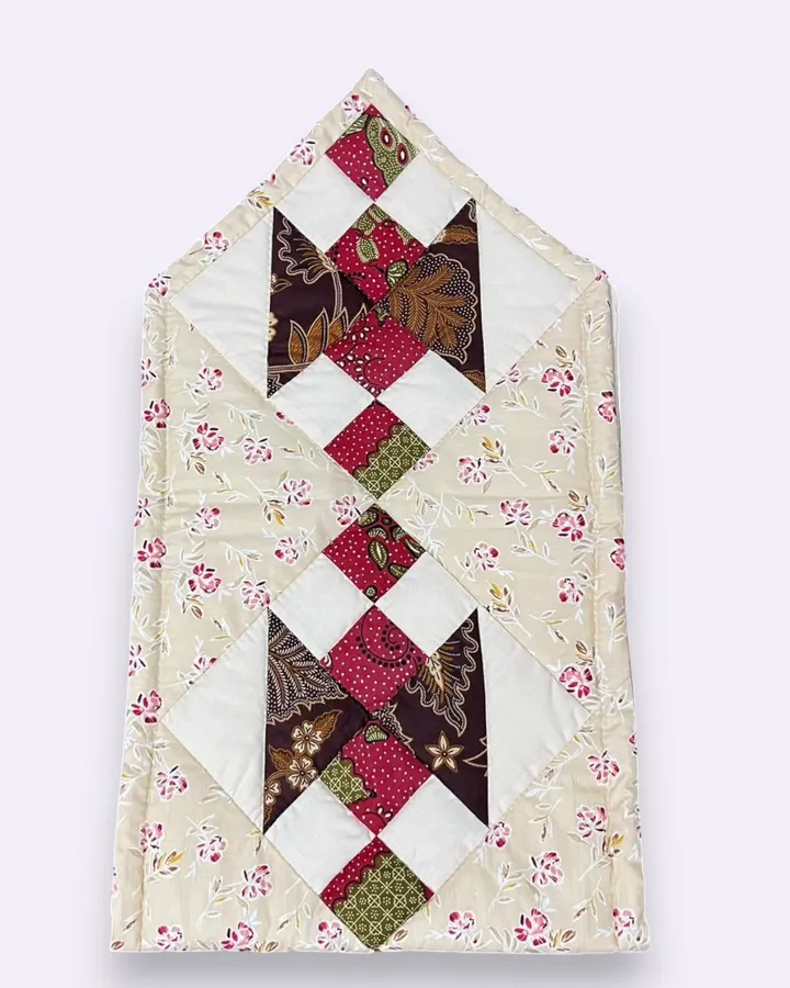 Table Runner Patchwork Batik Handmade Motif Geometris