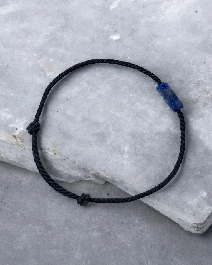 Gelang Lazuli Minimalis – Midnight Blue Charm