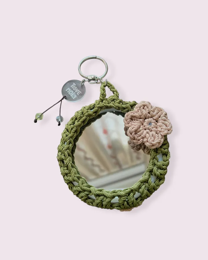 (A) Mirror cover charm crochet | Gantungan cermin - tali pendek