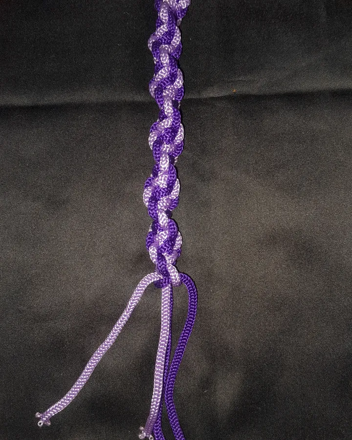 Manci macrame spiral ungu