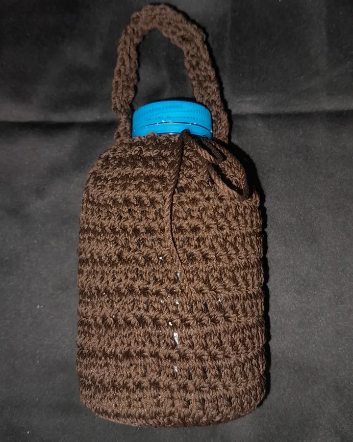 Tempat botol minum rajut mini