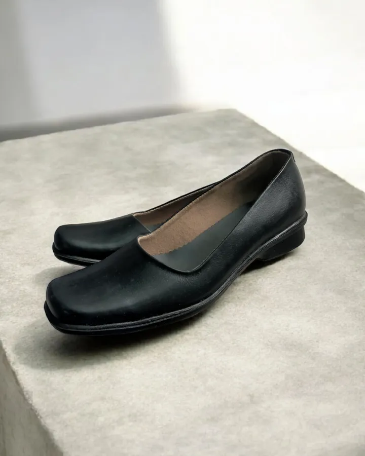Sepatu wanita pansus